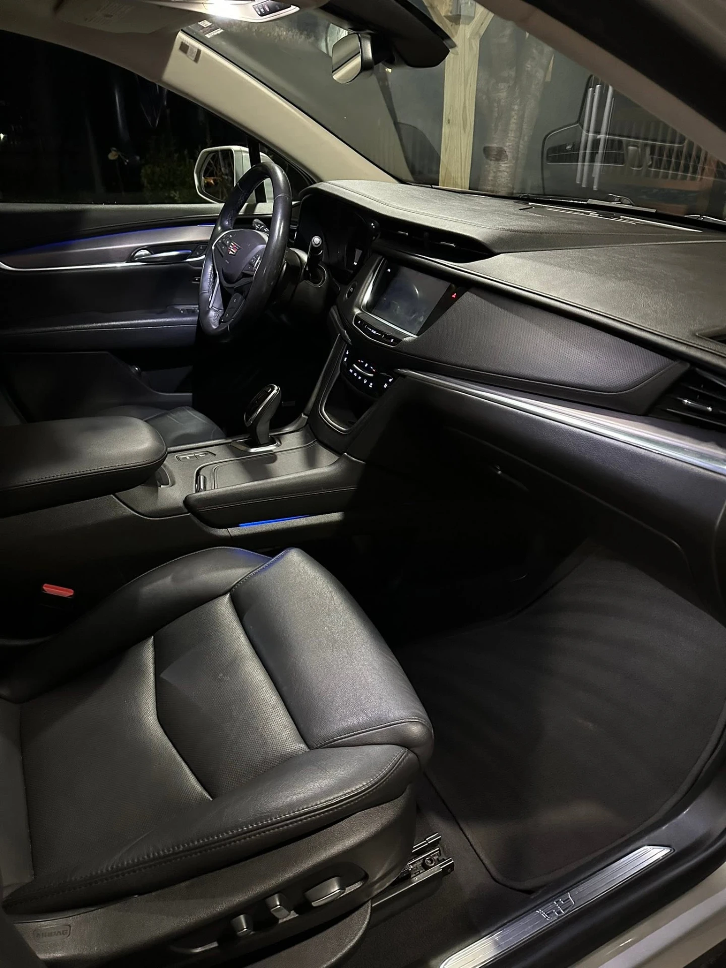 Cadillac XT5 interior passenger side dashboard after detail